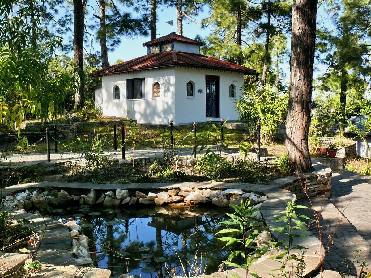 Hôtel Ayurvaid Kalmatia à Almora Extérieur photo